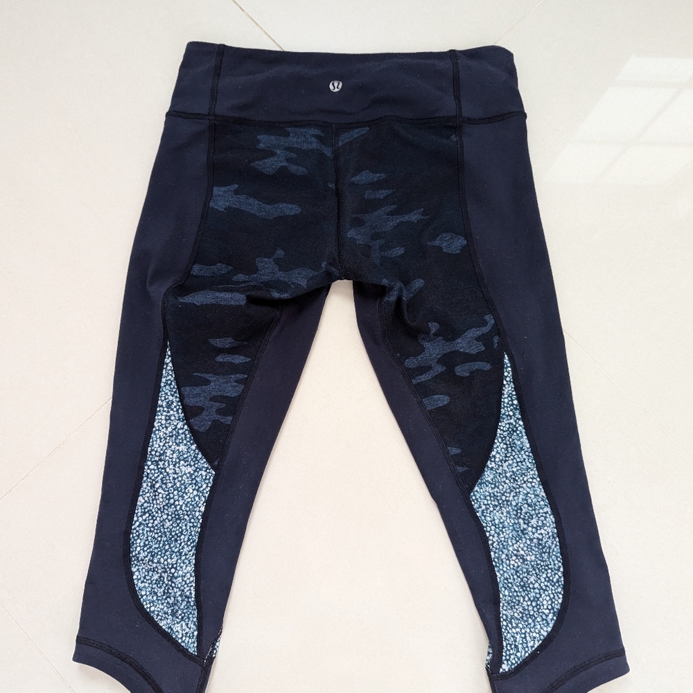 LULULEMON 6 WUNDER UNDER capri crop Sashiko Inkwell Navy Blue Camo camouflage - Picture 2 of 9